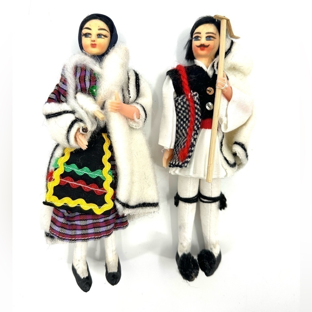Vintage European Dolls Handmade Traditional Clothing Hand Painted Face 7" Set 2